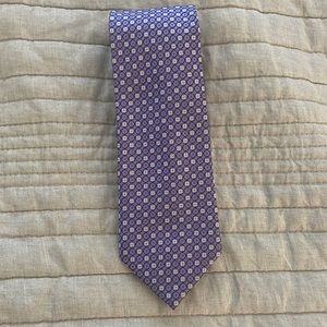 Purple patterned necktie